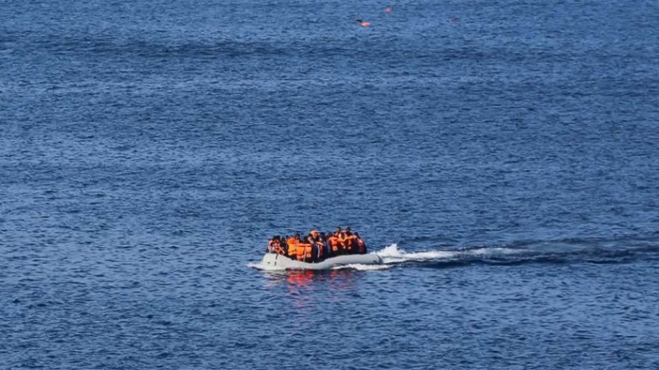 Τουρκία: «Οι Έλληνες πυροβολούν με πραγματικές σφαίρες σκάφη με μετανάστες» - Media