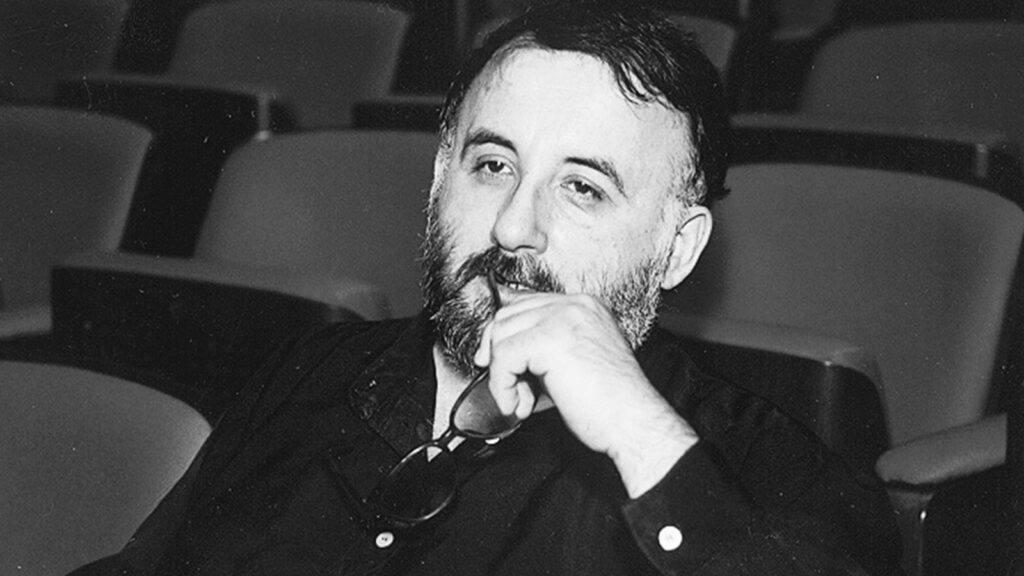 Αυτοί που «υμνούν της πατρίδας τον χαμό» - Media