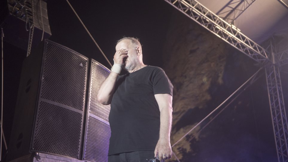 Η τελευταία συναυλία του Θάνου Μικρούτσικου - Το συγκινητικό φινάλε (Video) - Media