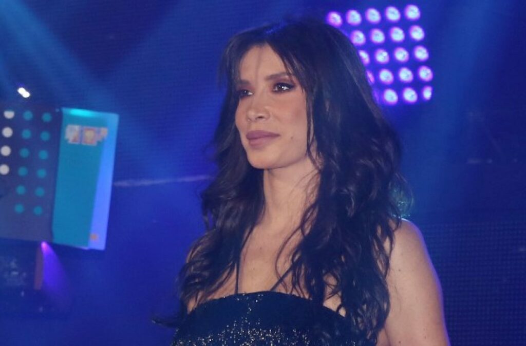 Για τον πατέρα της και τον πατέρα του παιδιού της μιλά η Πάολα στον Χατζηνικολάου - Media