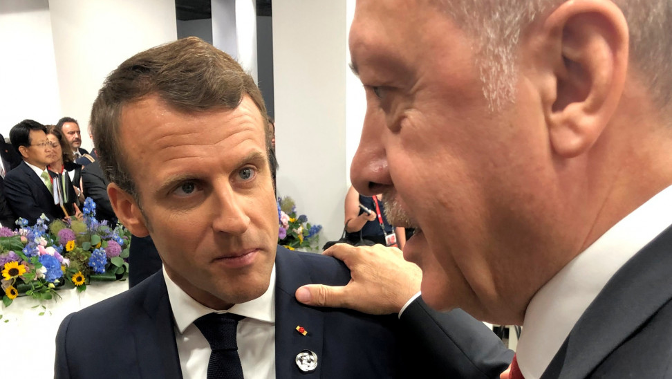 Αποκάλυψη Ερντογάν: Τι είπα στον Μακρόν για την Λιβύη στο περιθώριο της Συνόδου του ΝΑΤΟ - Media