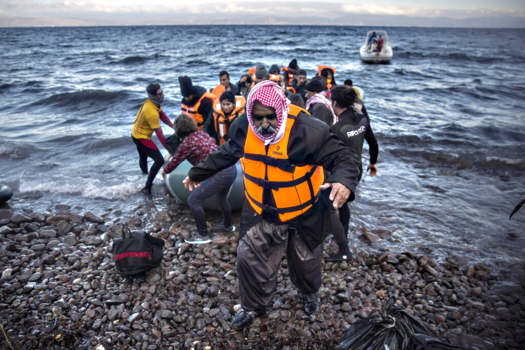 Προς κύρωση δύο ΠΝΠ: Επίταξη ακινήτων σε νησιά υποδοχής προσφύγων, αναστολή αιτήσεων Ασύλου - Media