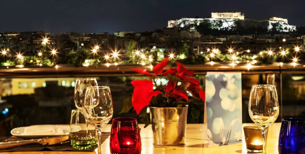 Πόσο κοστίζουν τα χριστουγεννιάτικα ρεβεγιόν στα ξενοδοχεία της Αθήνας- Τι περιλαμβάνουν - Media