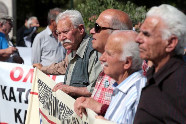 Φυγή προς τη... σύνταξη για χιλιάδες ασφαλισμένους για να προλάβουν τα αυξημένα όρια ηλικίας - Media