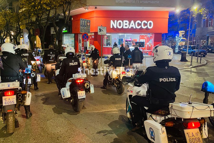 Θεσσαλονίκη: «Λαμπόγυαλο» 13 καταστήματα από επίθεση αγνώστων - Media