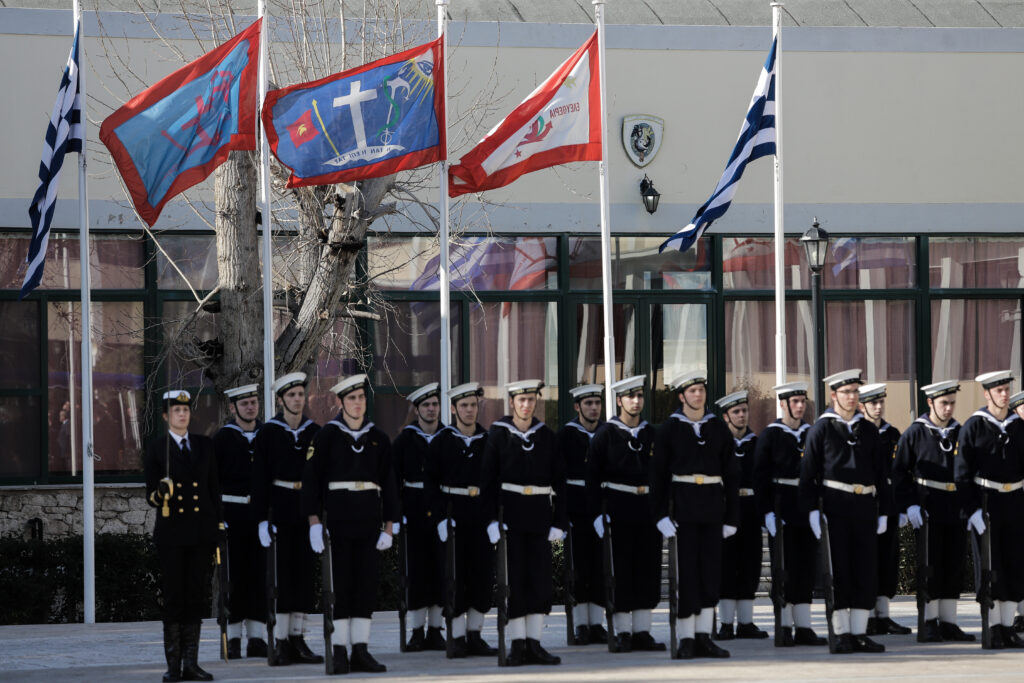 Αγνώριστος ο πρώην ΥΠΕΘΑ στην «αλλαγή φρουράς» στο ΓΕΝ (Photos) - Media