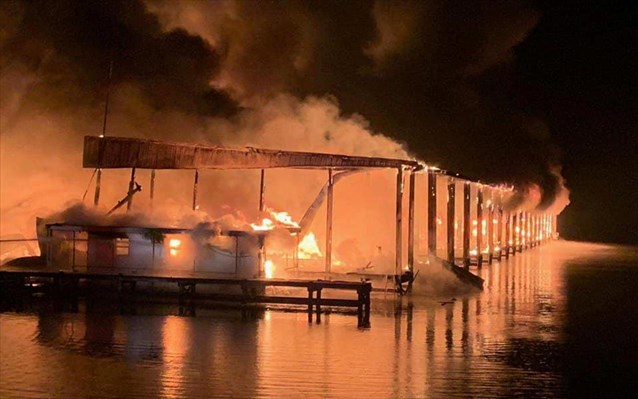 ΗΠΑ: Οκτώ νεκροί από τεράστια φωτιά σε μαρίνα στην Αλαμπάμα - Media