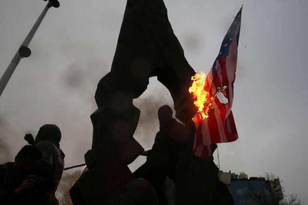 Μπαράζ πυραυλικών επιθέσεων - Τρεις ρουκέτες κοντά στην αμερικανική πρεσβεία της Βαγδάτης - Media