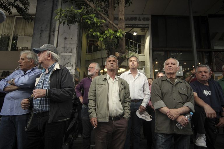 Ασφαλιστικό: Πώς παίρνετε σύνταξη με λιγότερα ένσημα - Media