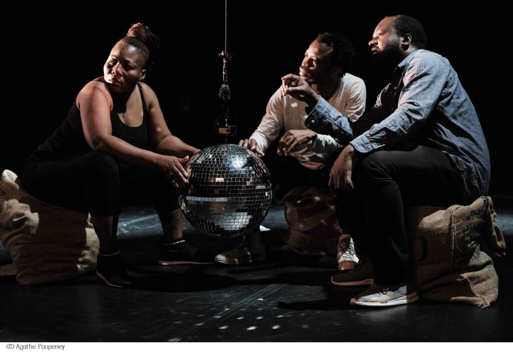 ΧΟΡΟΣ ΣΤΗ ΣΤΕΓΗ: CONGO, FAUSTIN LINYEKULA 12/2-14/2 2020 - Media