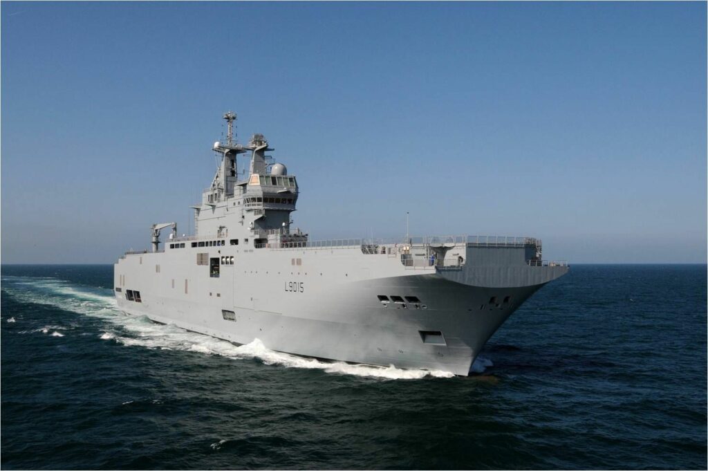 Στην Ελλάδα το επιβλητικό γαλλικό ελικοπτεροφόρο «Dixmude» (Photos/Video) - Media