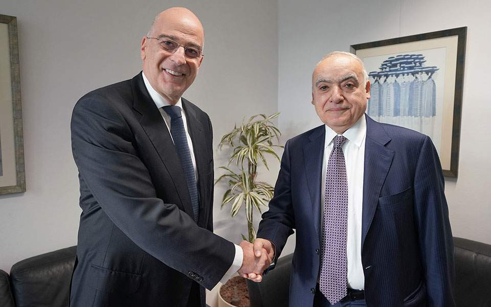 Επαφές Δένδια με τον εκπρόσωπο του ΟΗΕ για την Λιβύη - Media