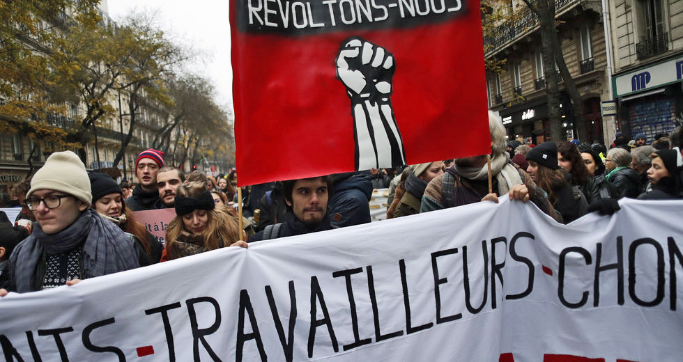 Η γαλλική κυβέρνηση αποσύρει το πιο αμφιλεγόμενο μέτρο της συνταξιοδοτικής μεταρρύθμισής της - Media