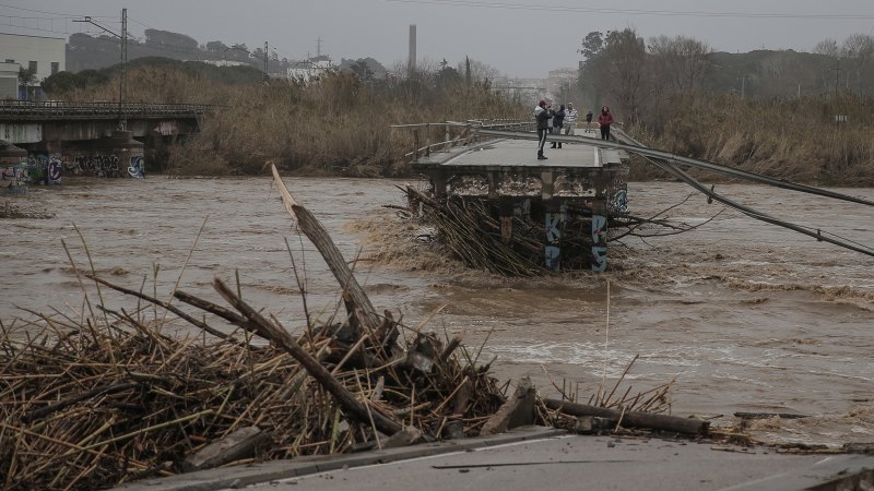 Ισπανία: Καταστροφικό πέρασμα της καταιγίδας Γκλόρια με 13 νεκρούς και ανυπολόγιστες καταστροφές (Photos/Videos) - Media