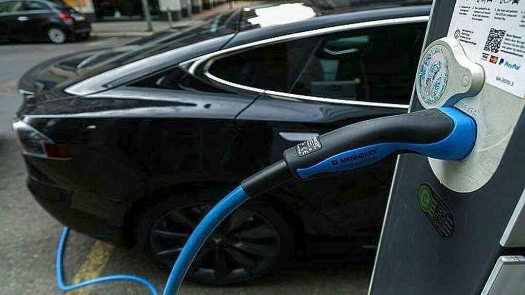 ΔΕΔΔΗΕ: Αυτά είναι τα οφέλη της ηλεκτροκίνησης - Media