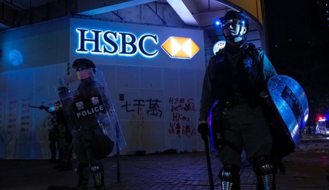 Χονγκ Κονγκ: Αλλαγή χρόνου με δακρυγόνα και συγκρούσεις - Media