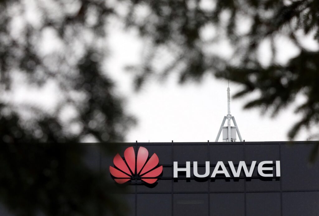 Σφήνα η Κίνα στις σχέσεις ΗΠΑ-Βρετανίας - Διχάζει η Huawei - Media