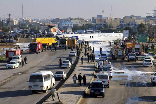 Ιράν: Αεροσκάφος βγήκε εκτός του διαδρόμου προσγείωσης - Σώοι και οι 130 επιβάτες (Video) - Media