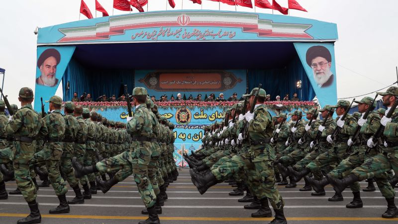 Ιράν: Ποια είναι η στρατιωτική δύναμη της Τεχεράνης - Συντριπτικά τα νούμερα υπέρ των Αμερικανών (Πίνακας) - Media