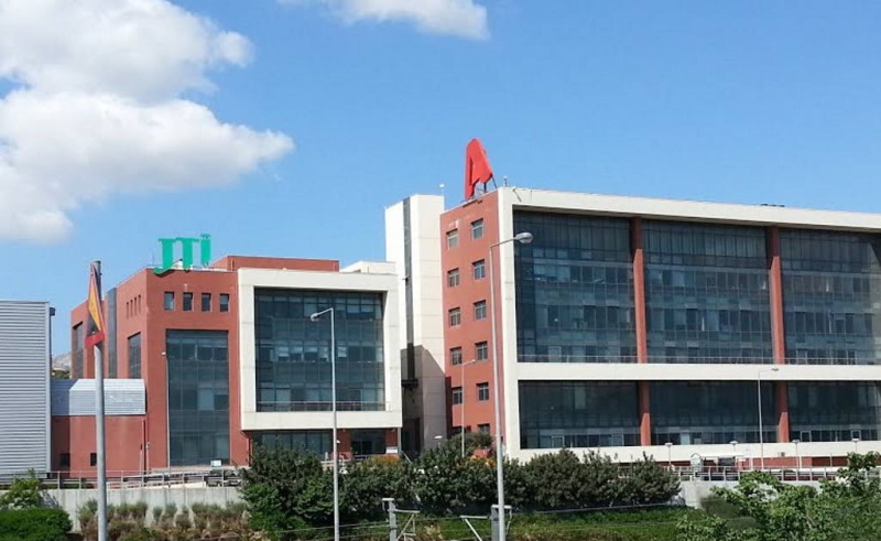 «Έξωση» στην οικογένεια Κοντομηνά από το κτίριο του ALPHA στην Κάντζα - Media