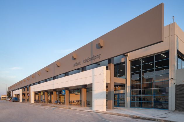 «Αγνώριστο» το ανακαινισμένο αεροδρόμιο της Καβάλας (Photos) - Media