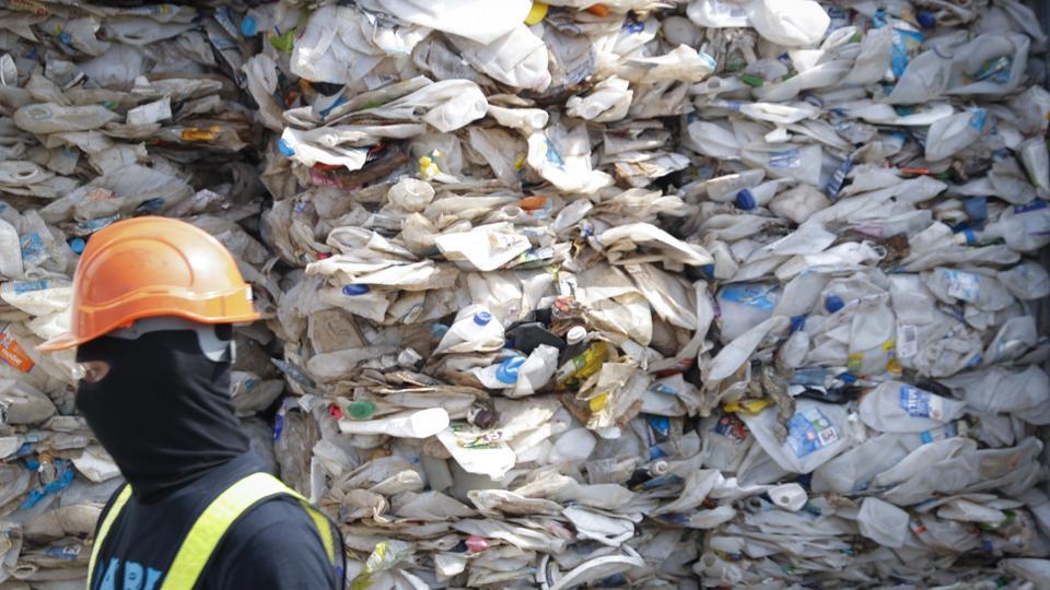 Μαλαισία: Επιστρέφει τα σκουπίδια που της έστειλαν Γαλλία, Βρετανία, ΗΠΑ: «Δεν θα γίνουμε χωματερή του κόσμου» (Photo) - Media