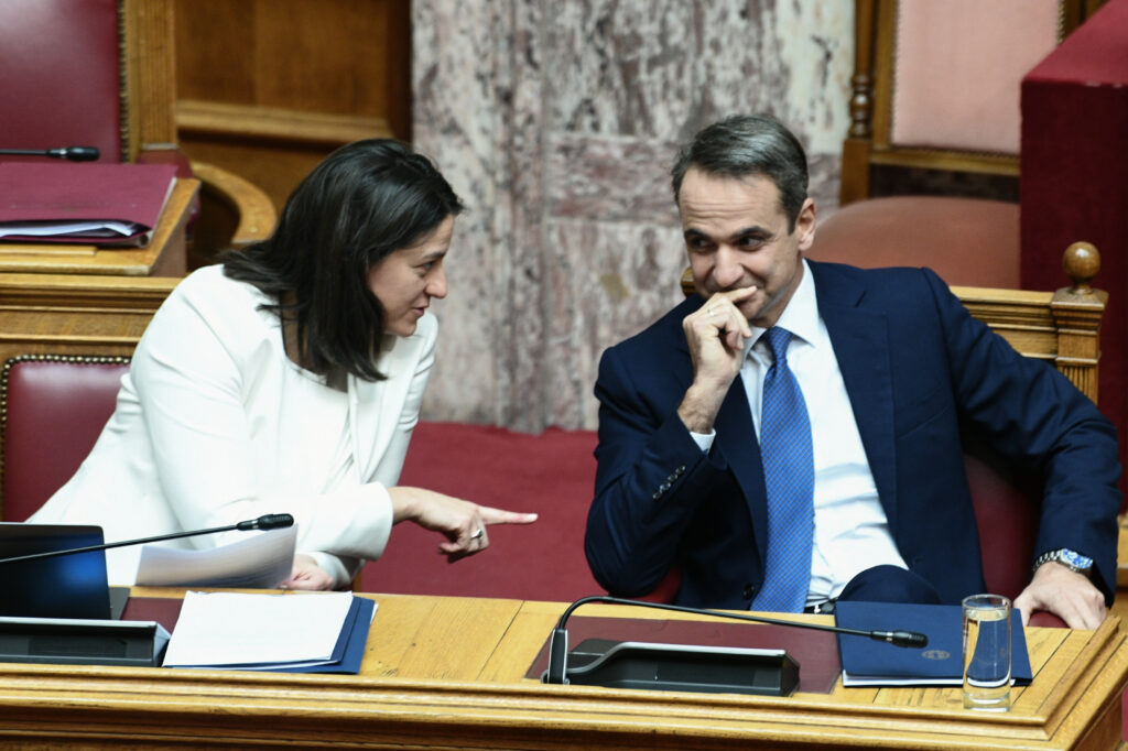 Όταν ο Μητσοτάκης επιχειρηματολόγησε με... συνθήματα της ΚΝΕ στη Βουλή - Media