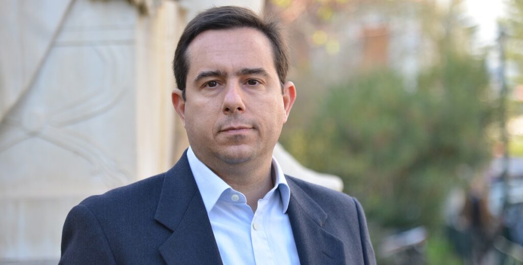 Μηταράκης: Κλειστές δομές στη Σάμο αλλά μικρότερες - Media