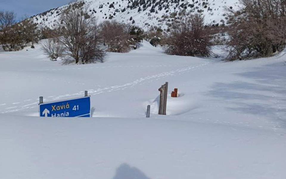 Ομαλός: «Χάθηκε» στο χιόνι η βόρεια είσοδος του φαραγγιού της Σαμαριάς (Photo) - Media