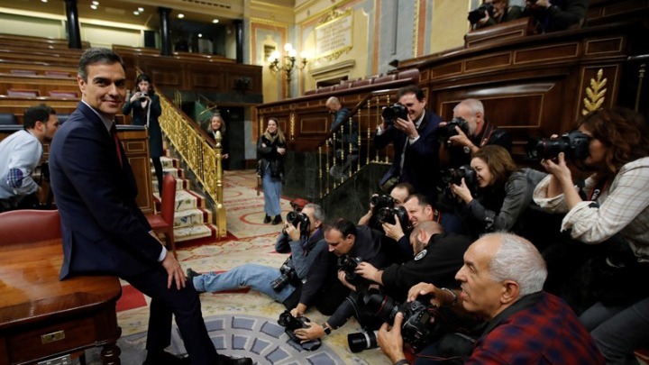 Ισπανία: Αναποφάσιστος για το κυβερνητικό σχήμα ο Πέδρο Σάντσεθ - Media