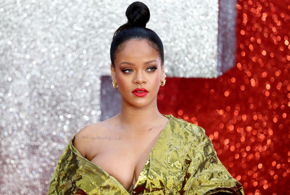 Τα... έβγαλε (σχεδόν) όλα η Rihanna - Νέα καμπάνια για τα εσώρουχά της (Photos) - Media