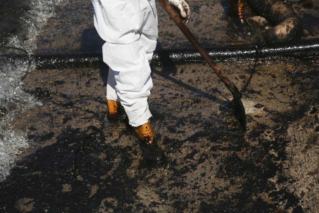 Βαρύτατα πρόστιμα για πλοία που μολύνουν τη θάλασσα - Media