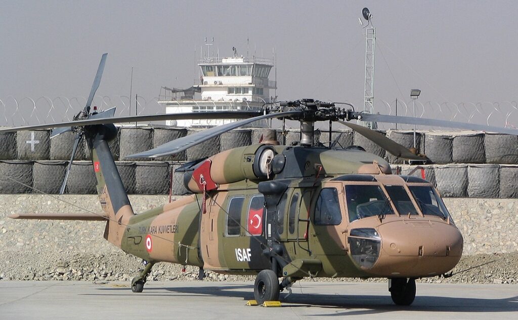 Ξεσάλωσαν οι Τούρκοι - Πλέον κάνουν παραβιάσεις και με ελικόπτερα - Media