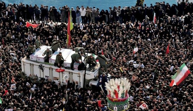 Ιράν: Αναβλήθηκε η ταφή του Σουλεϊμανί - Τουλάχιστον 50 άτομα ποδοπατήθηκαν μέχρι θανάτου (Video/Photos) - Media