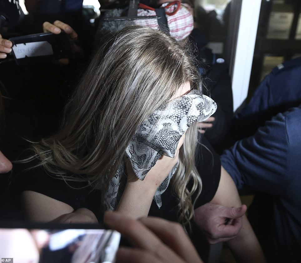Υπόθεση βιασμού στην Κύπρο: Στη Βρετανία επιστρέφει το «θύμα» - «Ελπίζω να πήρε το μάθημα» απαντά ο Ισραηλινός (Photos/Video) - Media