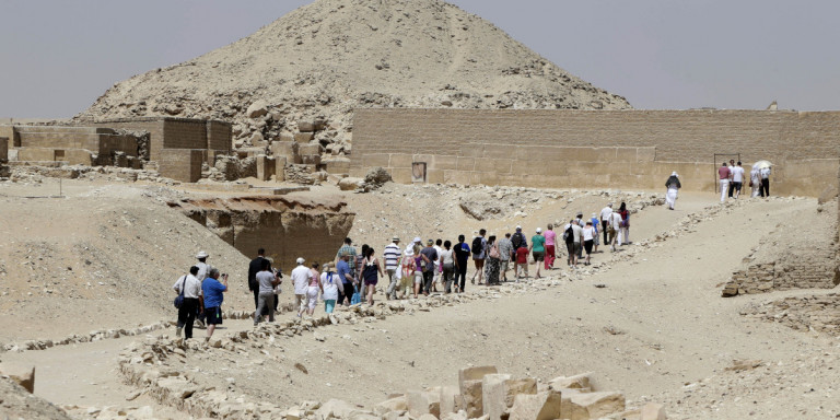 Αίγυπτος: Ανοίγει για το κοινό η παλαιότερη πυραμίδα του κόσμου - Ο τάφος του Φαραώ Ζοζέρ - Media