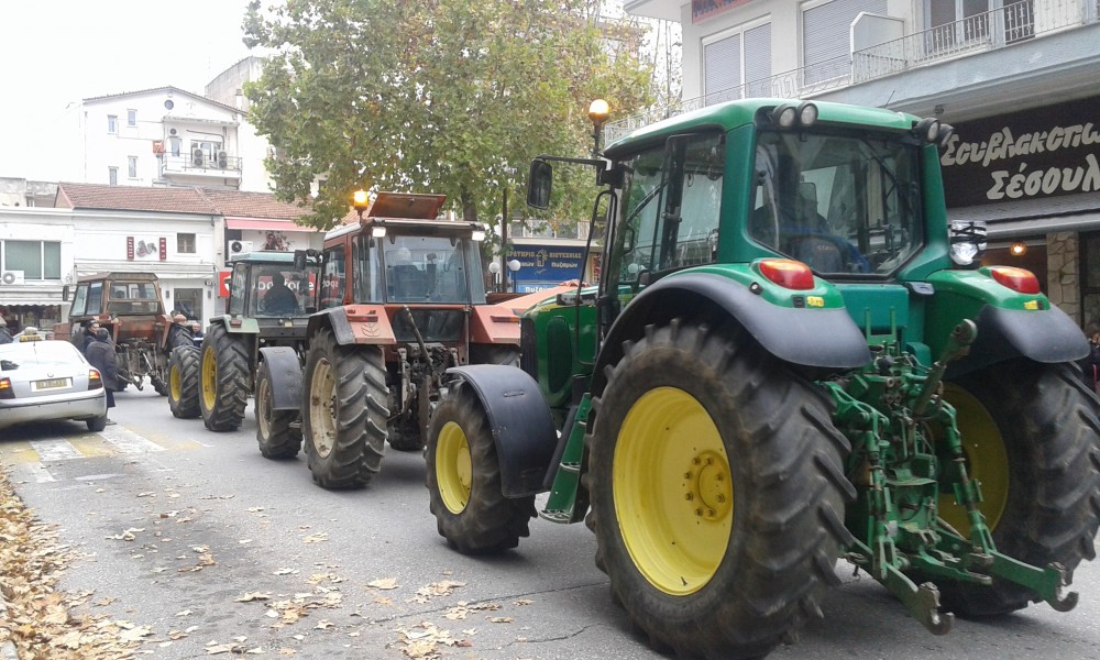 Τρίκαλα: Ζεσταίνουν μηχανές οι αγρότες - Την Τρίτη στους δρόμους - Media