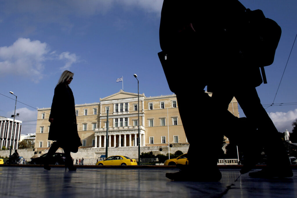 Ασφαλιστικό ν/σ: Τι αλλάζει σε συντάξεις και εισφορές - Όλα τα σημεία-κλειδιά (pdf) - Media