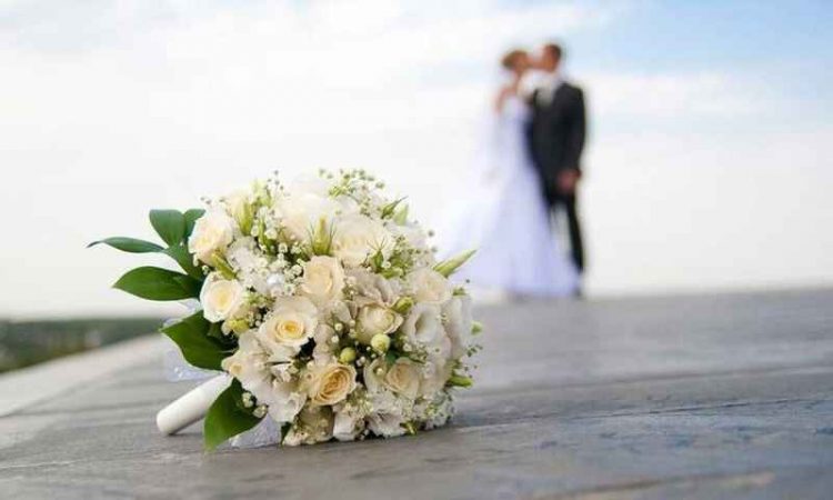 Γάμος ακυρώθηκε στο... παρά πέντε γιατί ο συμπέθερος «κλέφτηκε» με τη συμπεθέρα  - Media