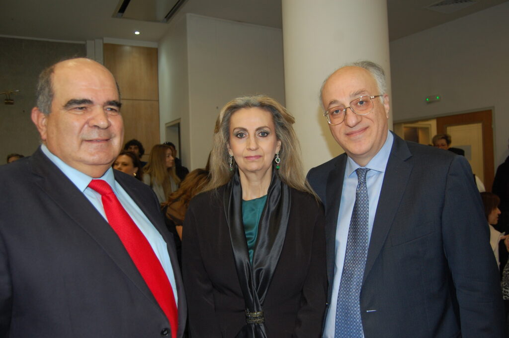 Το Ίδρυμα Μείζονος Ελληνισμού βραβεύθηκε,  από τον Όμιλο UNESCO Πειραιώς και Νήσων, για την συμβολή του στη διατήρηση της ιστορικής μνήμης,  στην έρευνα και τη χρήση νέων τεχνολογιών - Media