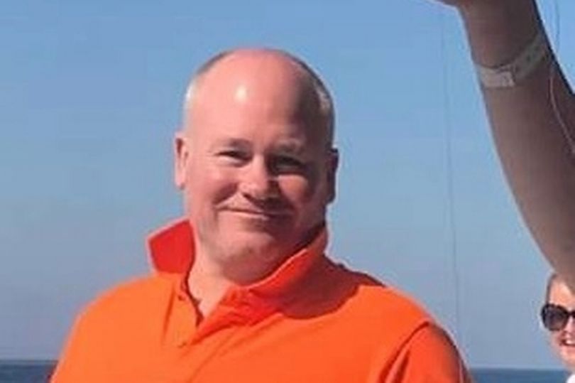 Τον συνέλαβαν γιατί άγγιξε απαλά σεκιούριτι αεροδρομίου στην πλάτη - Media