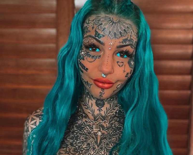 Έκανε τατουάζ μέχρι και στους βολβούς των ματιών της - Ξόδεψε πάνω από 18.000 ευρώ (Photos) - Media