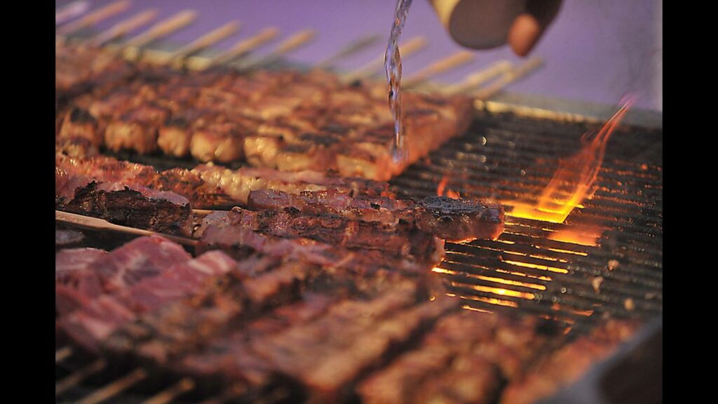 Τσικνοπέμπτη: Πως τσικνίζει η Ελλάδα - Τα έθιμα ανά περιοχή - Media