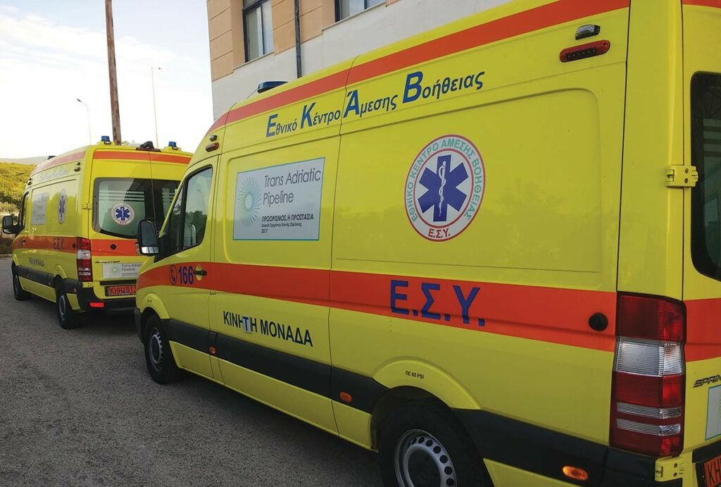 Επίθεση σε διασώστη του ΕΚΑΒ - «Τον χτυπούσαν με μανία στο κεφάλι και τον άφησαν αναίσθητο» (Video) - Media
