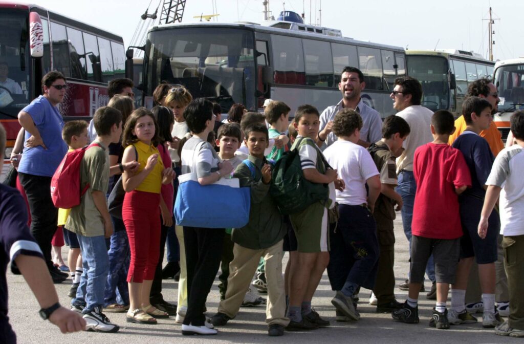 Κορωνοϊός: Ακυρώνονται όλες οι μαθητικές εκδρομές στο εξωτερικό - Media