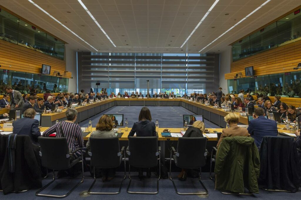 Μπρα ντε φερ στις Βρυξέλλες για τον ευρωπαϊκό προϋπολογισμό - Media