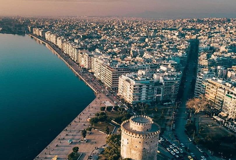 Αναστάτωση στη Θεσσαλονίκη από έντονη δυσοσμία - Η εξήγηση της Πυροσβεστικής - Media