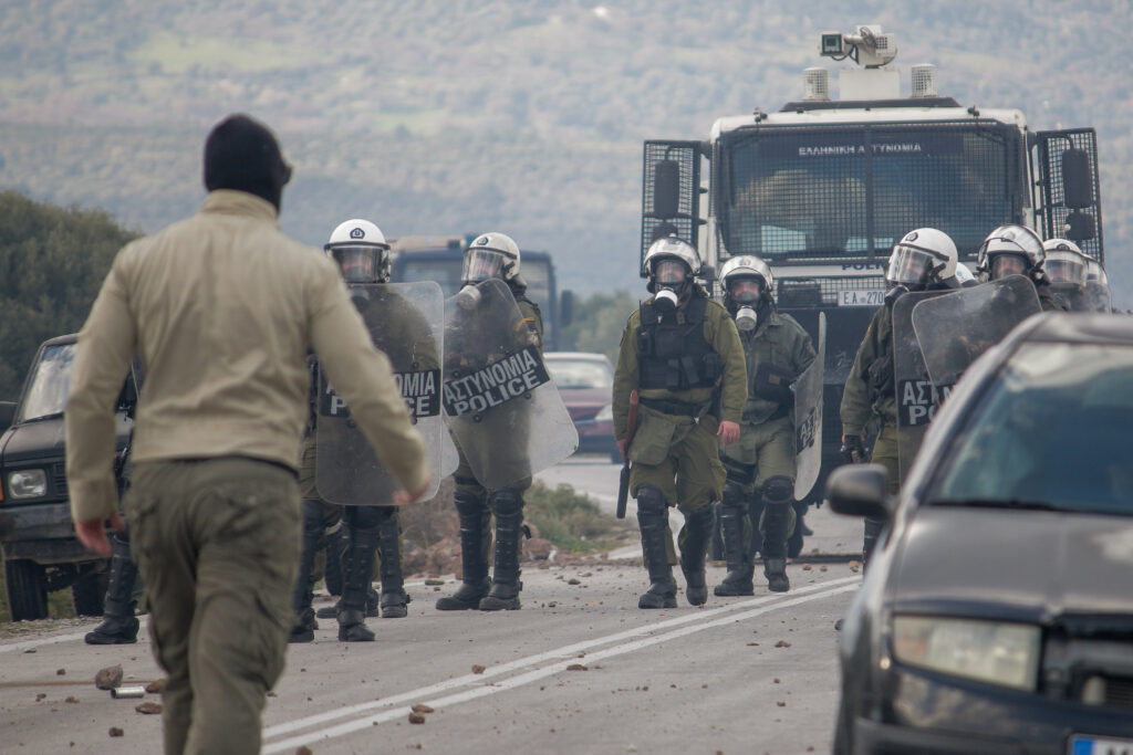 Λέσβος: Αποχώρησαν από την περιοχή Διαβολόρεμα οι δυνάμεις της Αστυνομίας - Media