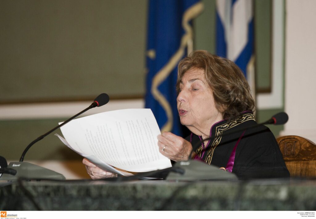 «Έφυγε» πλήρης ημερών η Άλκη Ζέη - Media