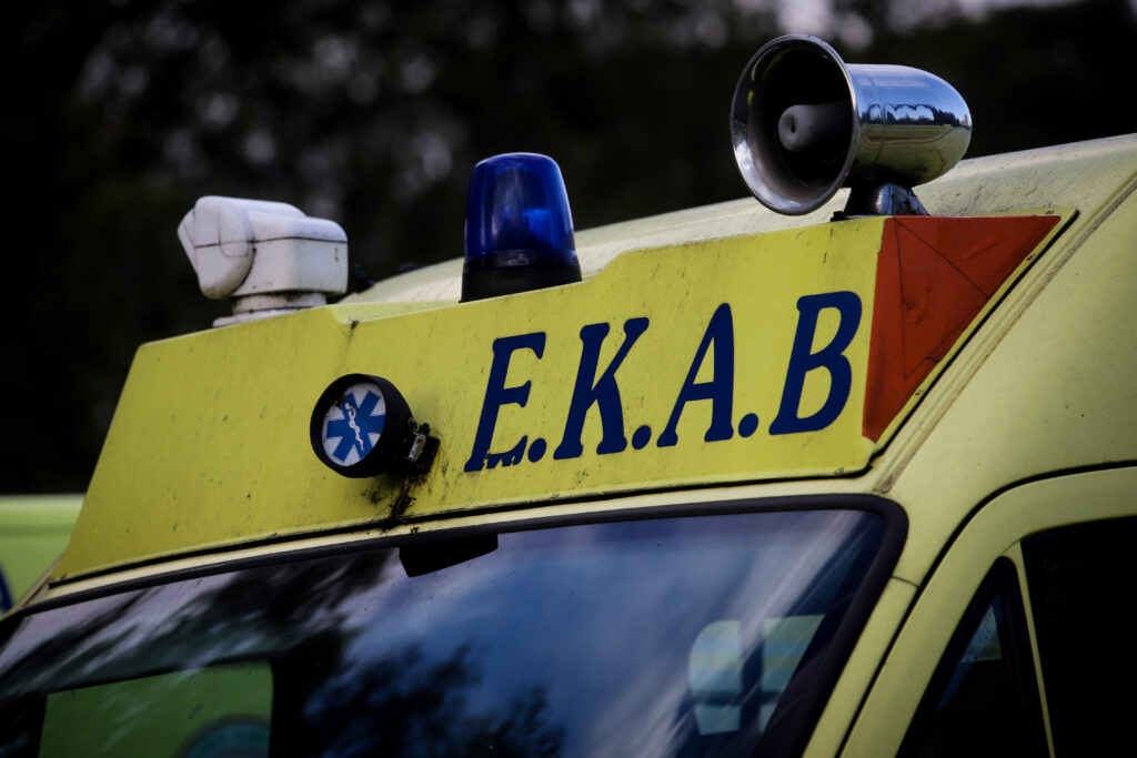 Σοκ στο Κουκάκι: Νέκρή γυναίκα που έπεσε από τον 7ο όροφο ξενοδοχείου - Media